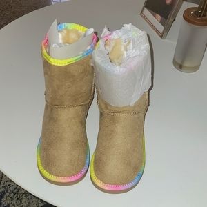 Fabkids , size 12 girls, tan color , multi color trimming.